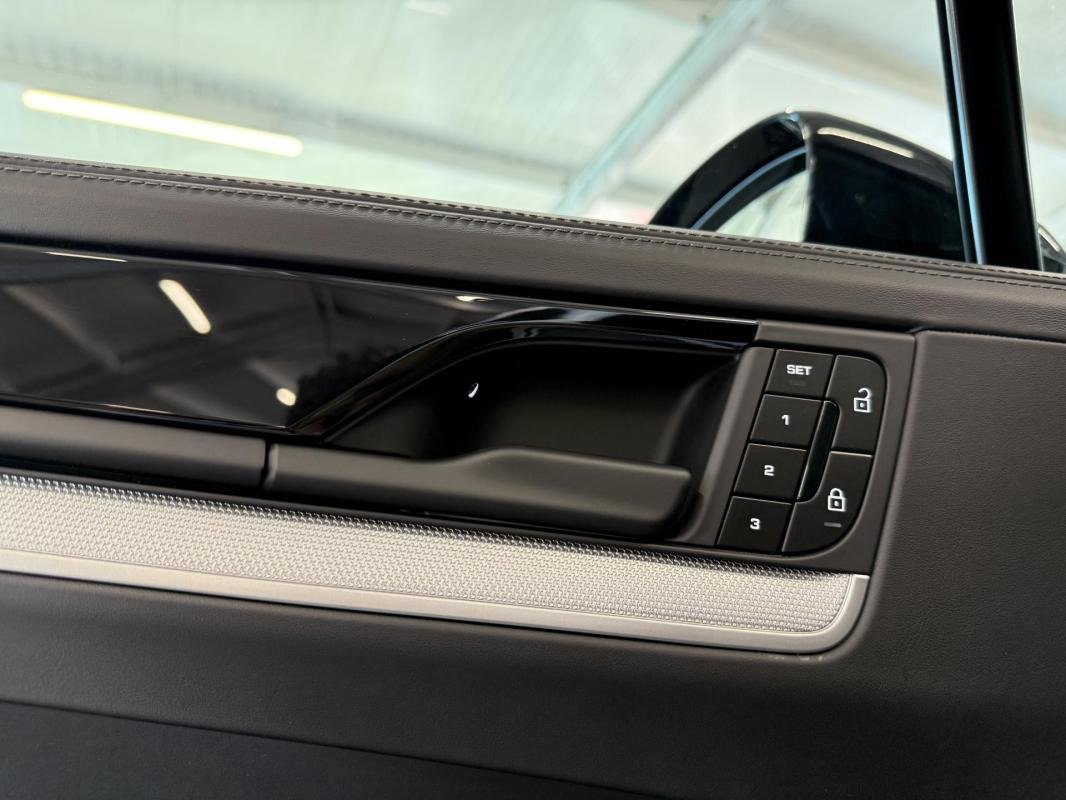 Porsche Cayenne - Photo 21