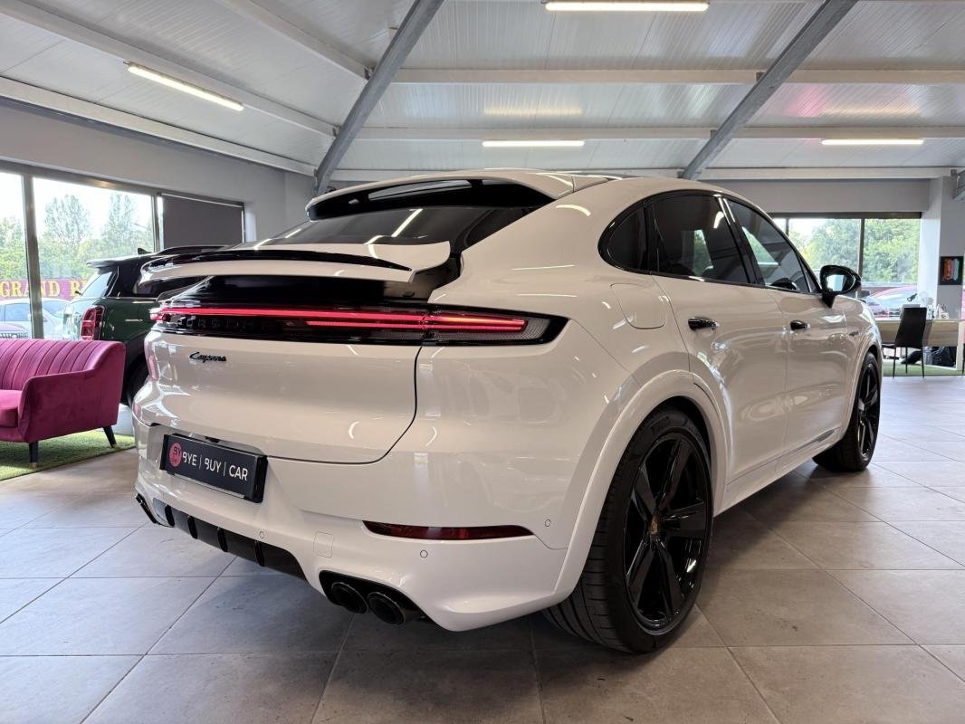 Porsche Cayenne - Photo 3