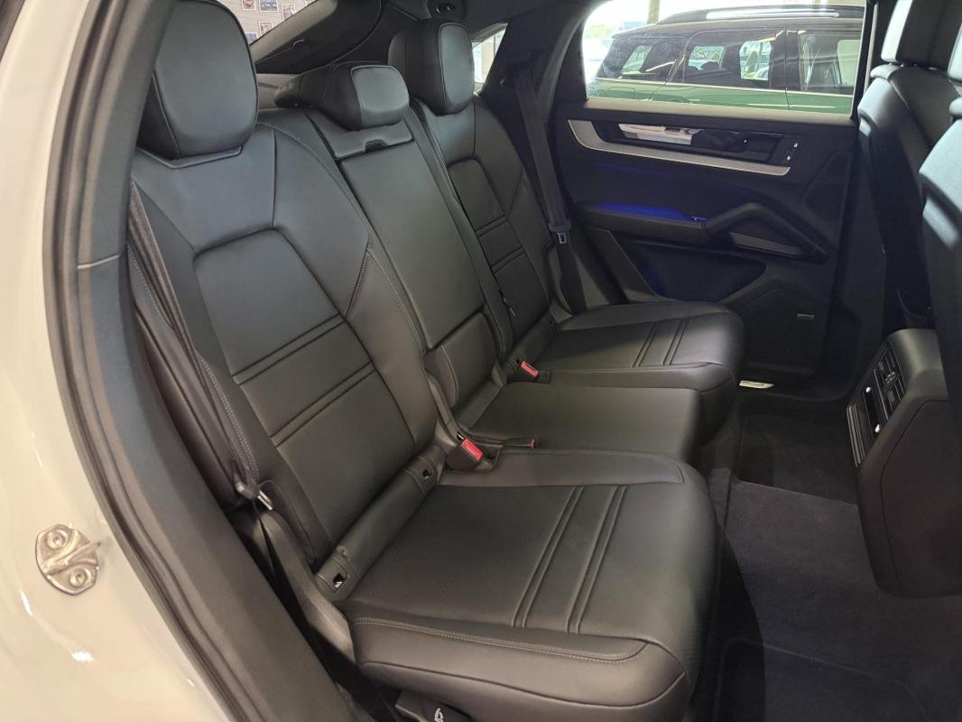 Porsche Cayenne - Photo 8