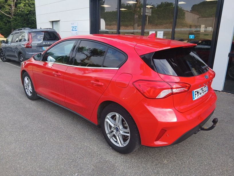 Ford Focus - Photo 2