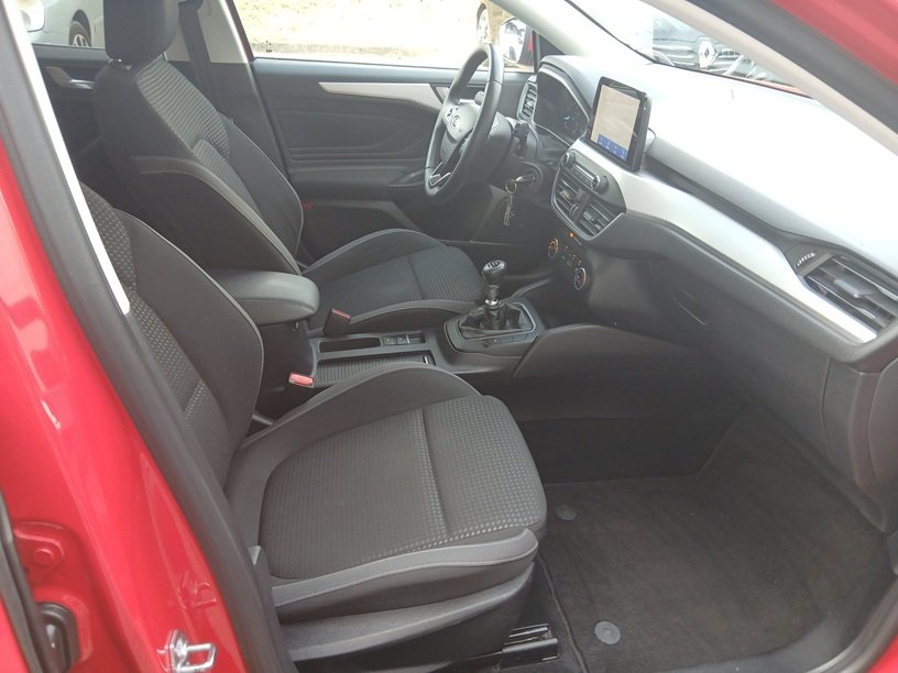 Ford Focus - Photo 5