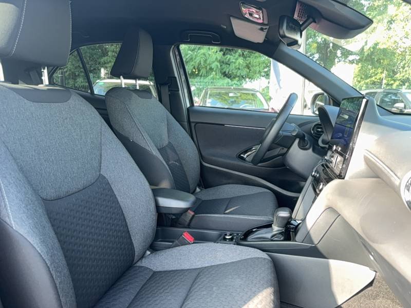 Toyota Yaris - Photo 12