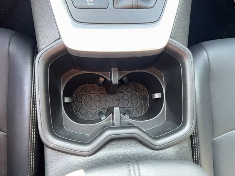 Toyota RAV4 - Photo 24