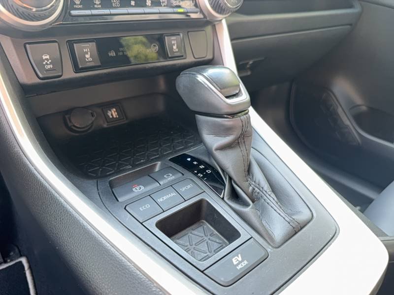 Toyota RAV4 - Photo 25