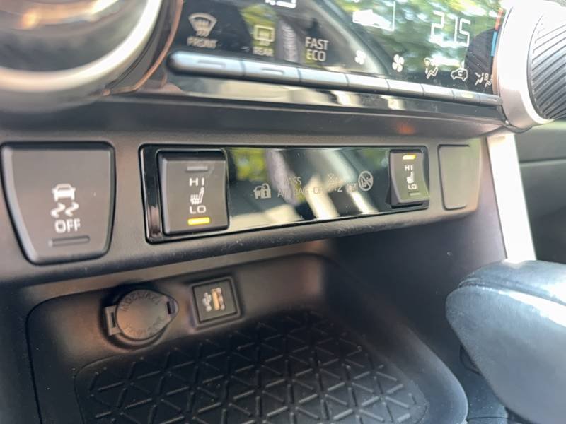 Toyota RAV4 - Photo 28