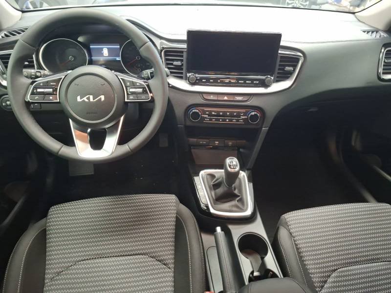 Kia CEED - Photo 11