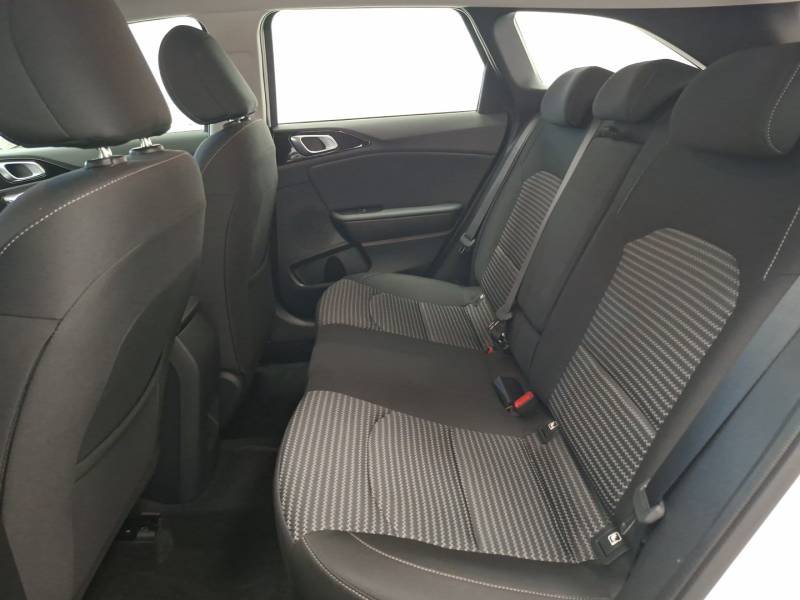 Kia CEED - Photo 13