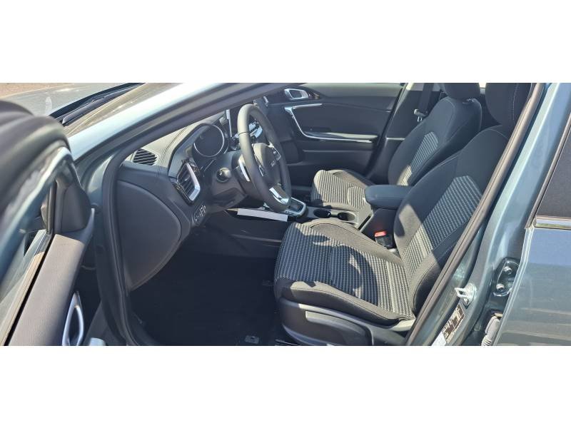 Kia CEED - Photo 11
