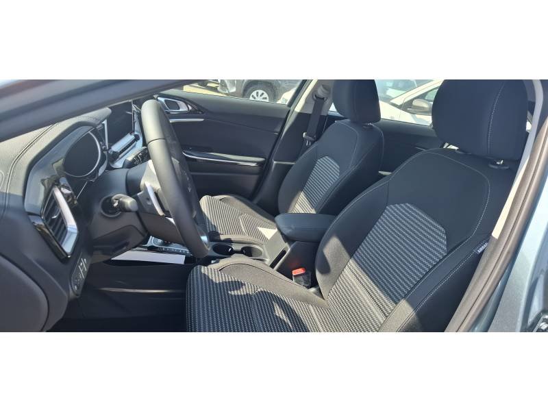 Kia CEED - Photo 12