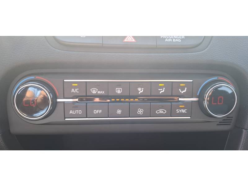 Kia CEED - Photo 22