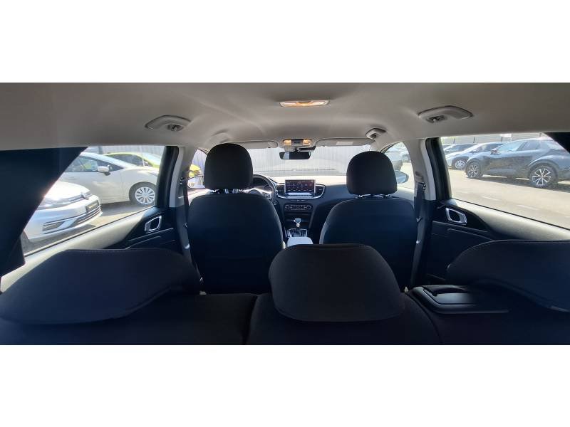 Kia CEED - Photo 28