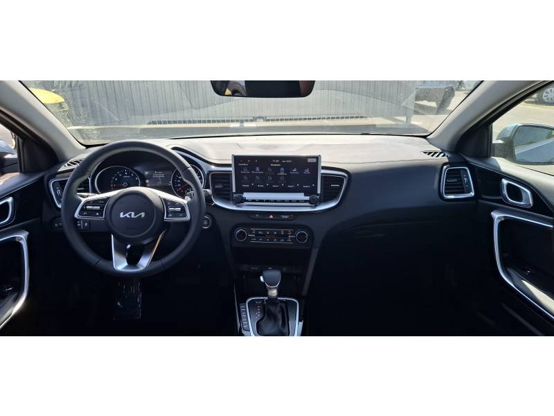 Kia CEED - Photo 31
