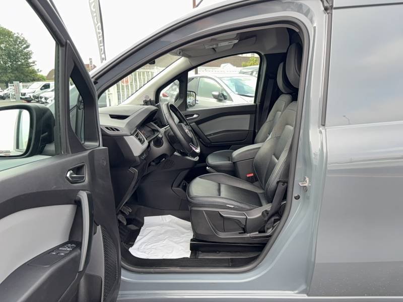 Nissan Townstar - Photo 24