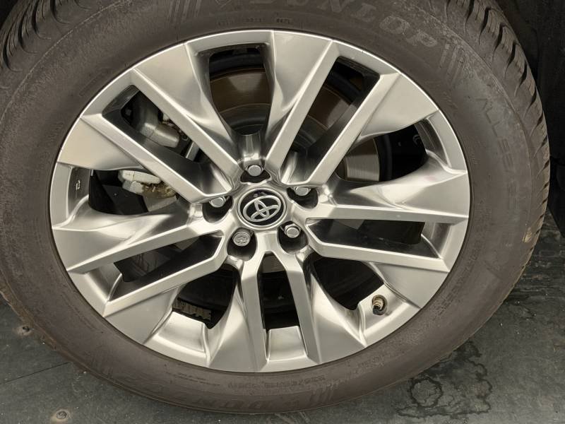 Toyota RAV4 - Photo 11