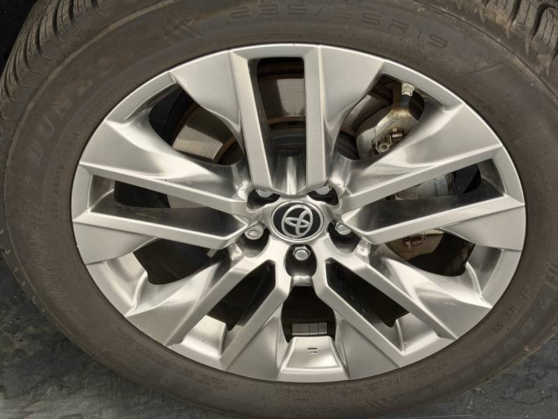 Toyota RAV4 - Photo 12