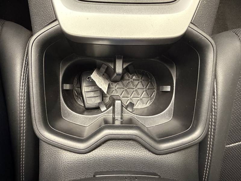 Toyota RAV4 - Photo 24