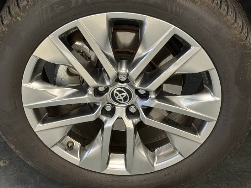 Toyota RAV4 - Photo 9