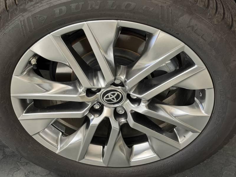 Toyota RAV4 - Photo 10