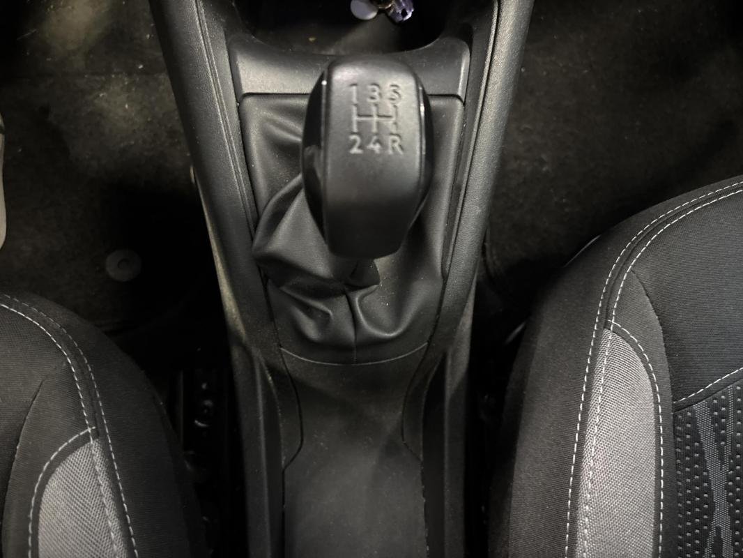 Peugeot 208 - Photo 14