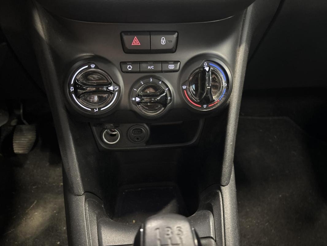 Peugeot 208 - Photo 16