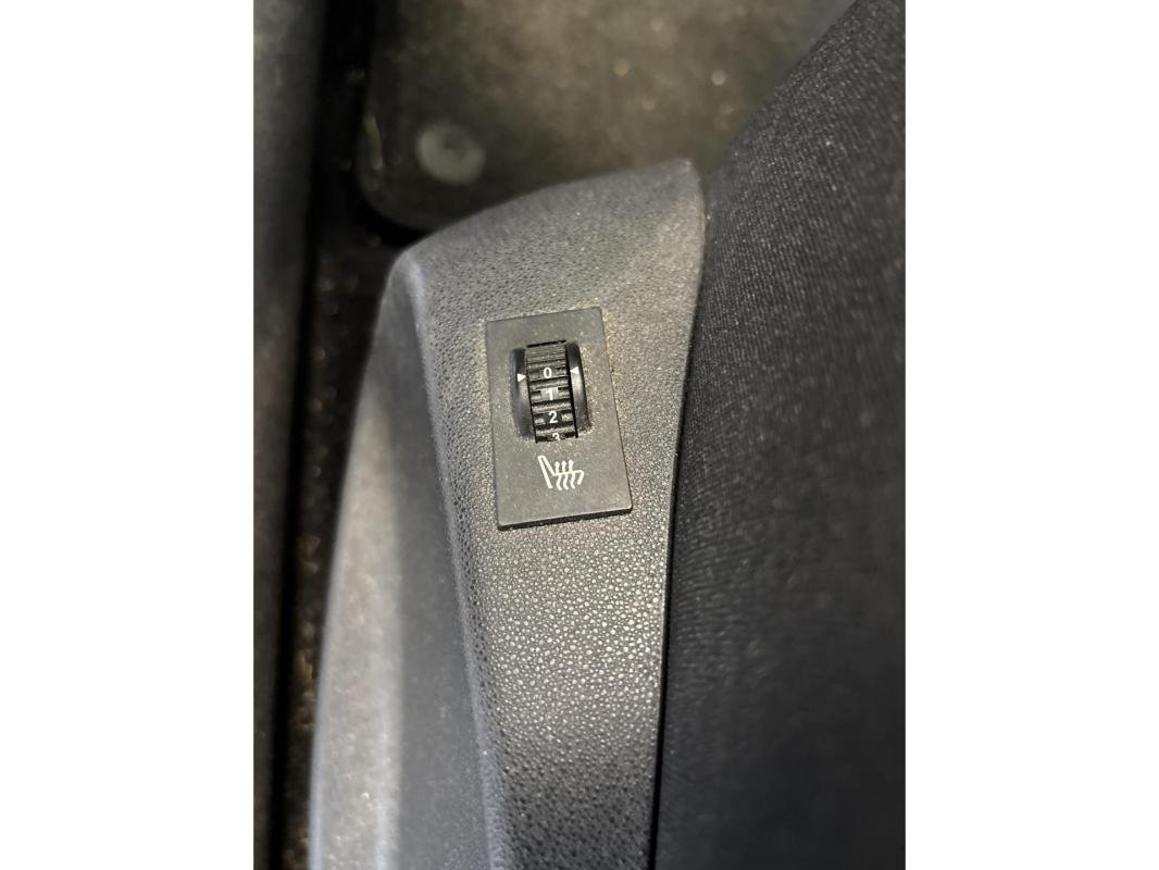 Peugeot 208 - Photo 18