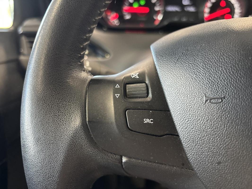 Peugeot 208 - Photo 20