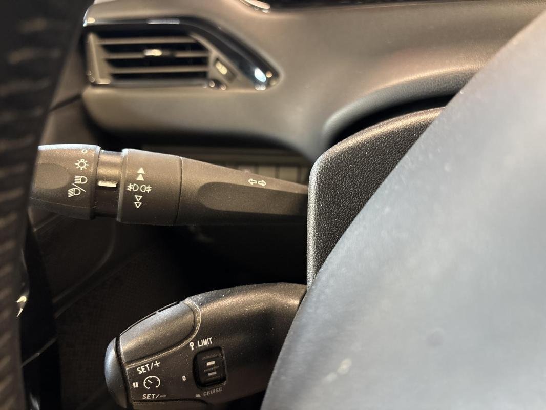 Peugeot 208 - Photo 22