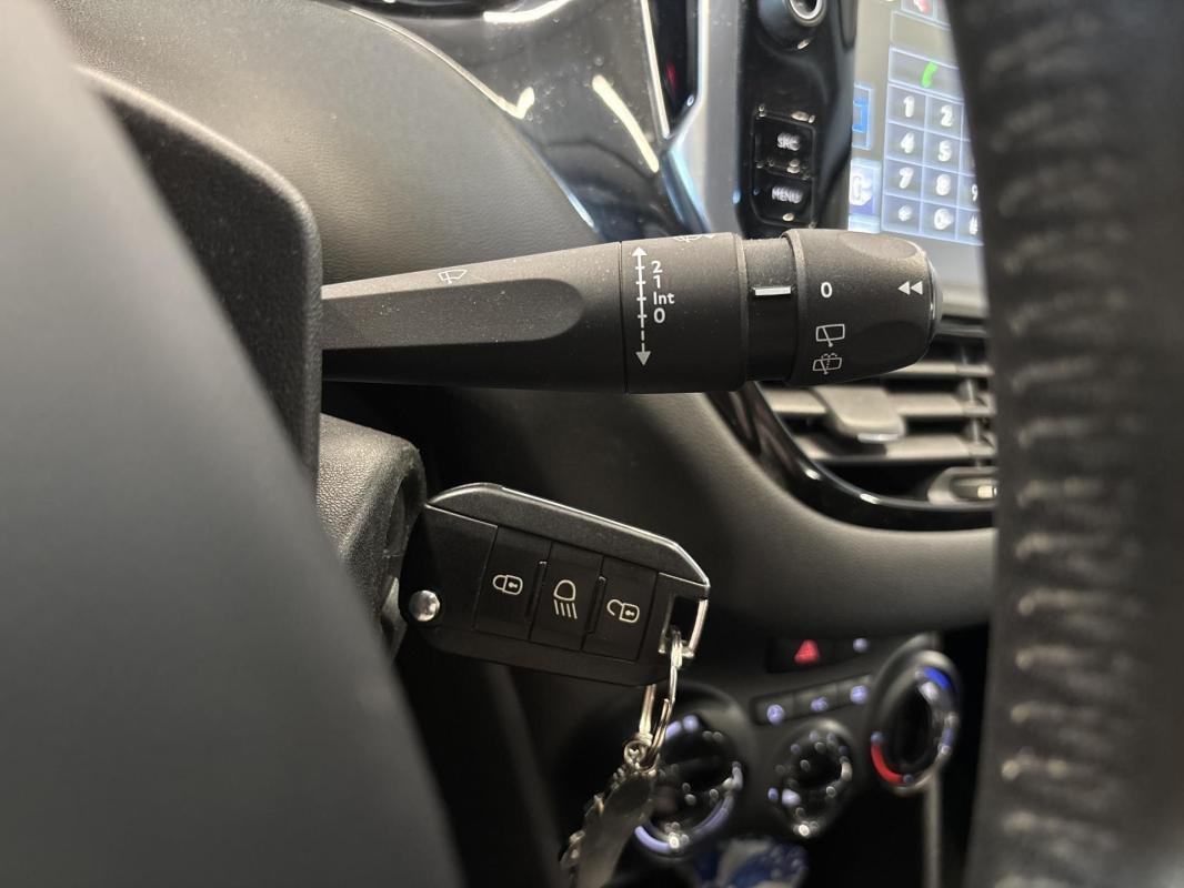 Peugeot 208 - Photo 23