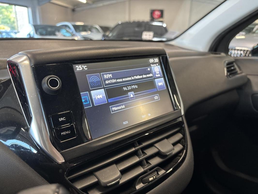 Peugeot 208 - Photo 24