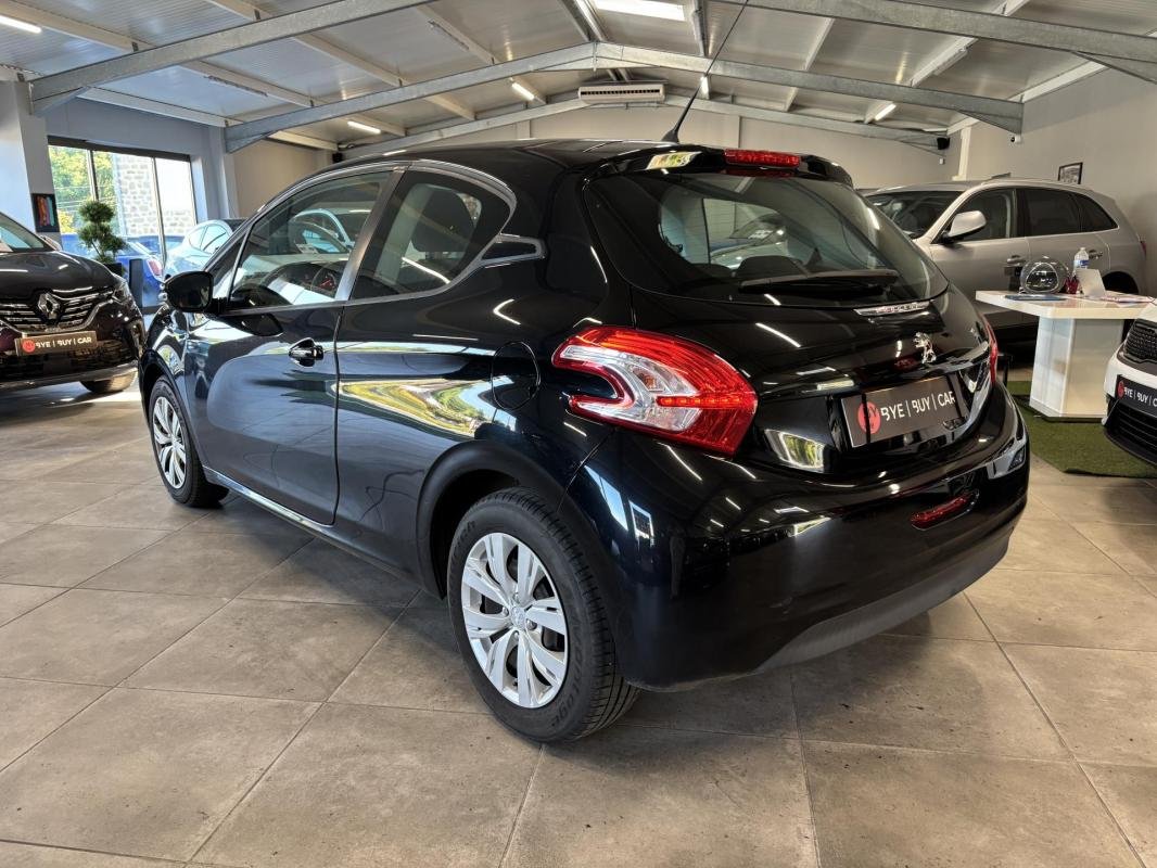 Peugeot 208 - Photo 4
