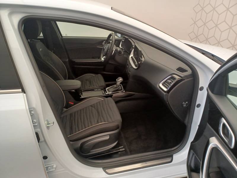 Kia CEED - Photo 14