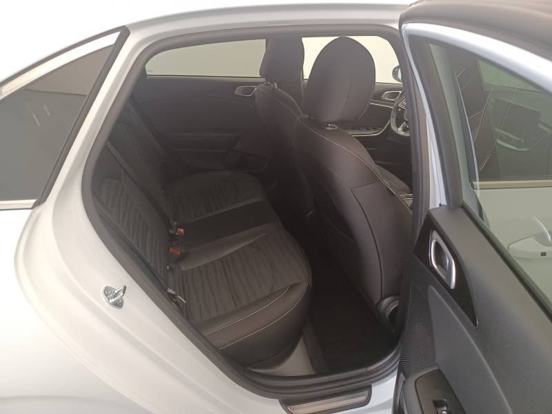 Kia CEED - Photo 15