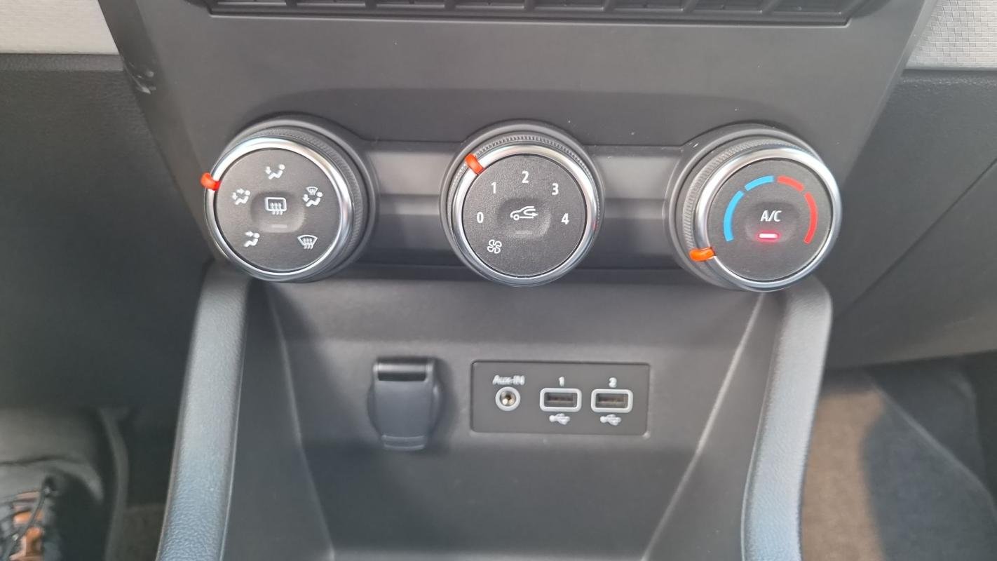 Renault Clio - Photo 22