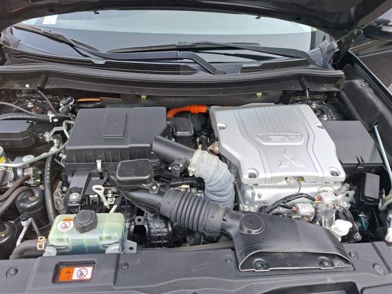 Mitsubishi Outlander - Photo 18
