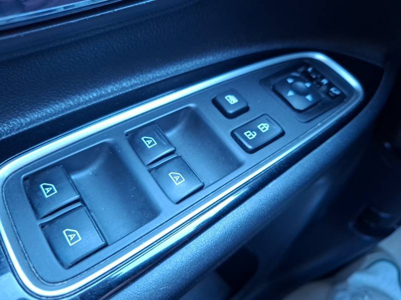 Mitsubishi Outlander - Photo 20