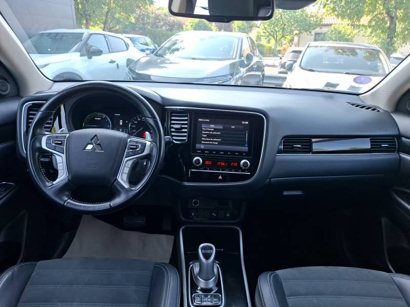 Mitsubishi Outlander - Photo 10