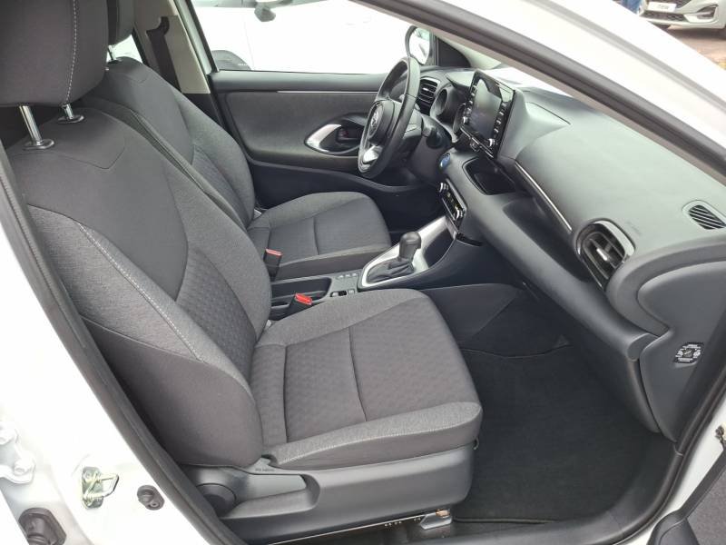 Toyota Yaris - Photo 12