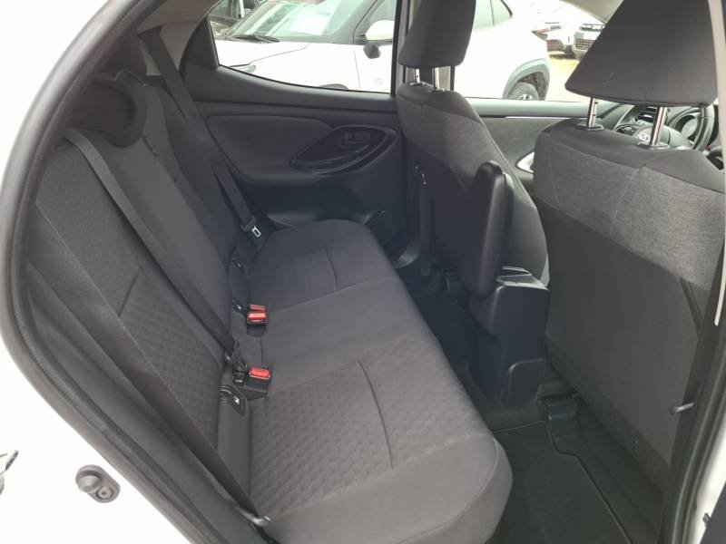 Toyota Yaris - Photo 13