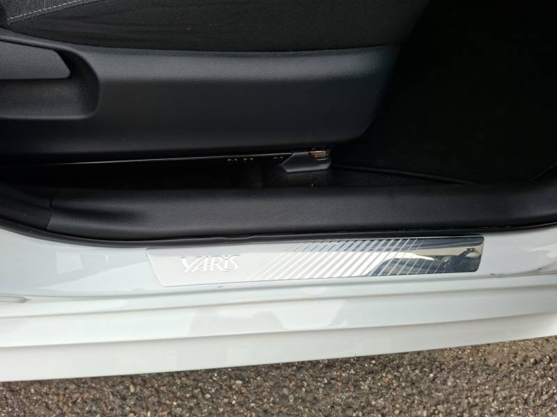 Toyota Yaris - Photo 24