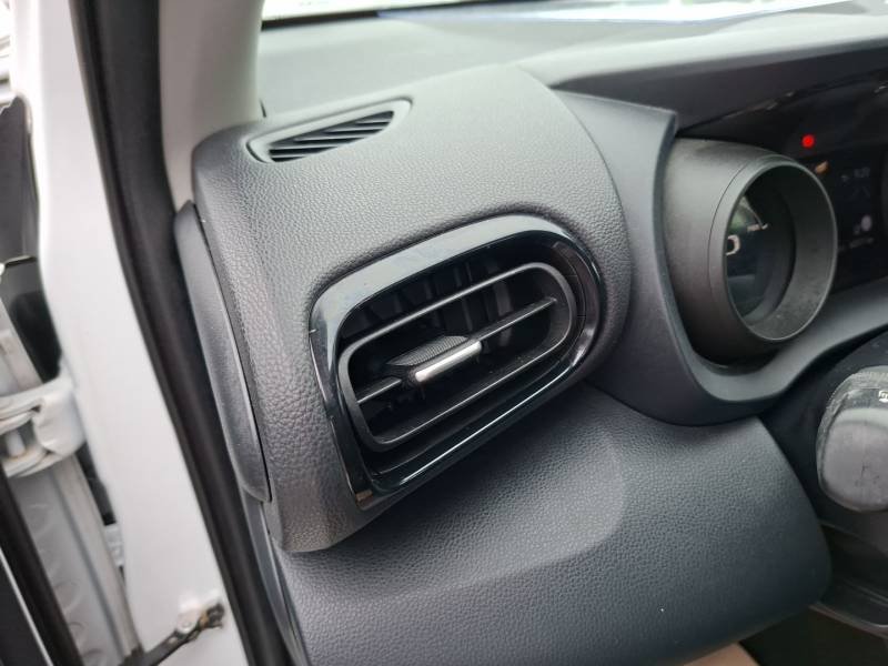 Toyota Yaris - Photo 34