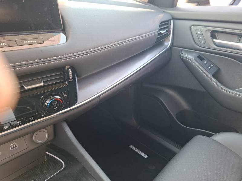Nissan X-Trail - Photo 17