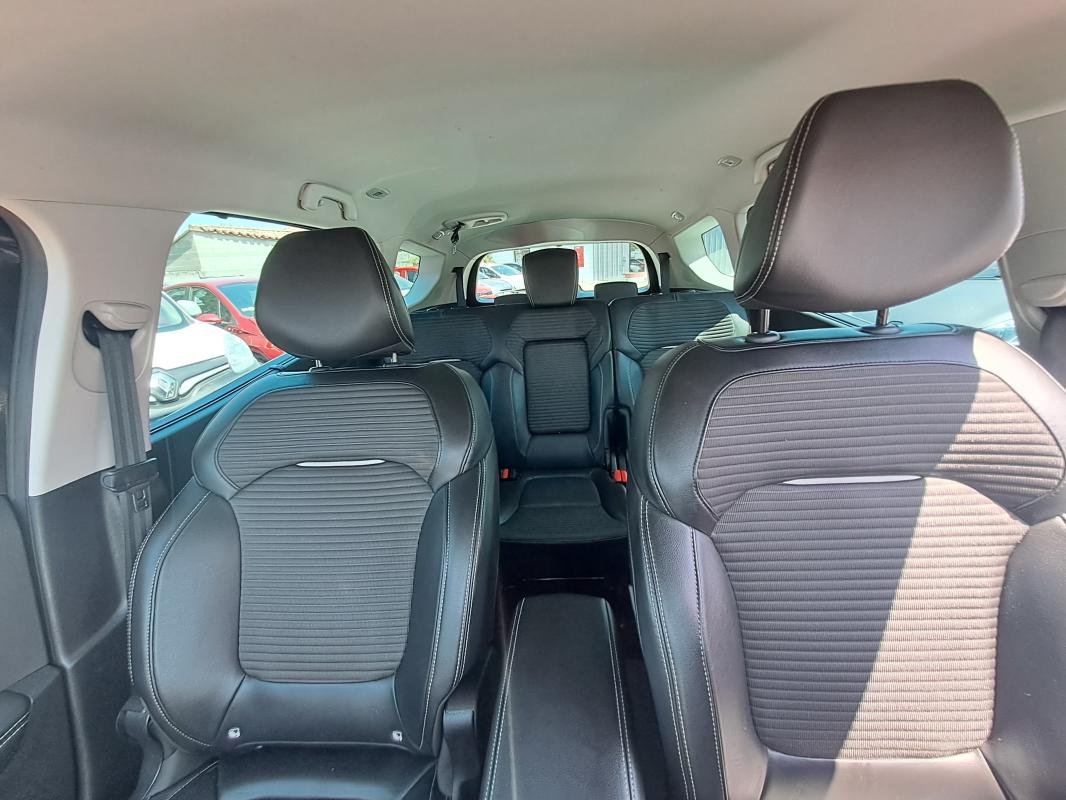 Renault Scénic - Photo 3
