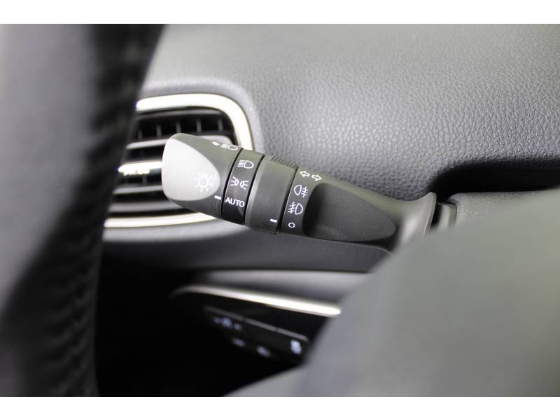 Toyota Prius - Photo 11