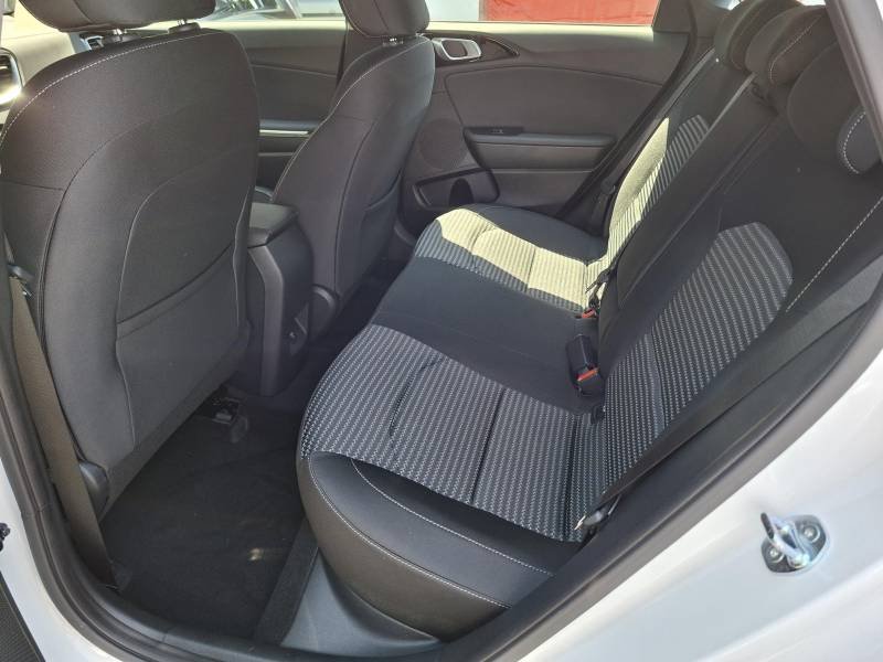 Kia CEED - Photo 11