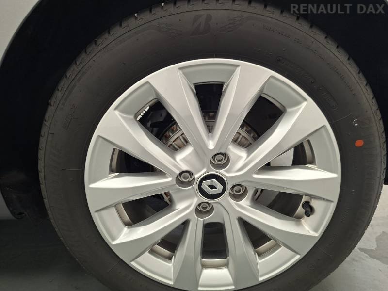 Renault Clio - Photo 24
