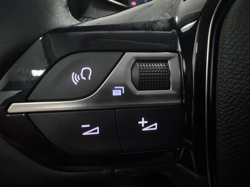 Peugeot 208 - Photo 13