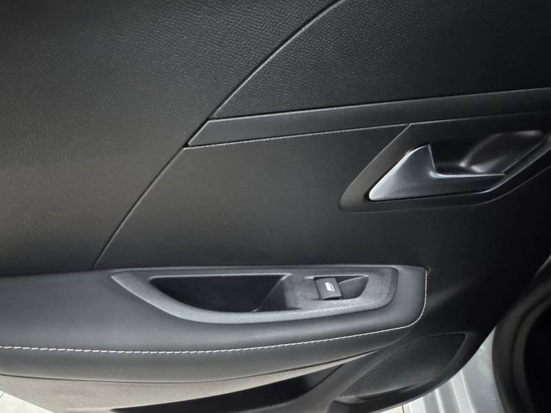 Peugeot 208 - Photo 37