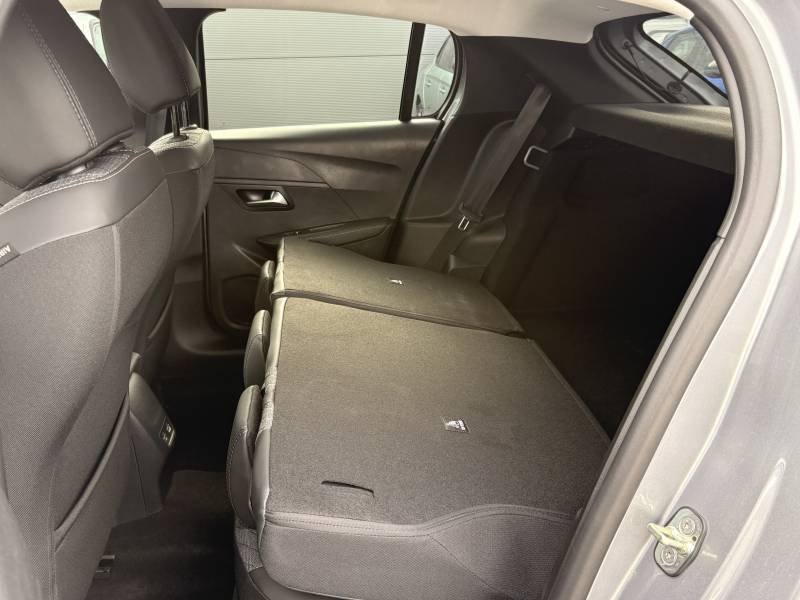Peugeot 208 - Photo 14