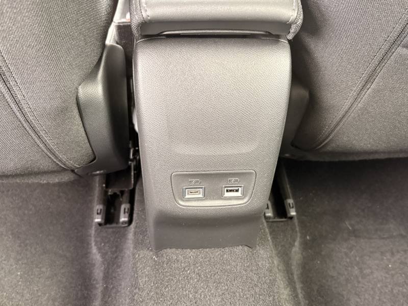 Peugeot 208 - Photo 18