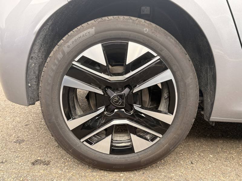 Peugeot 208 - Photo 9